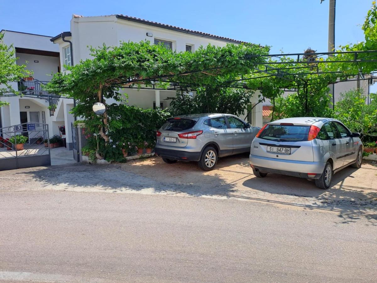 Sunshine Apartment Sovlje ตรีบูนย์ ภายนอก รูปภาพ