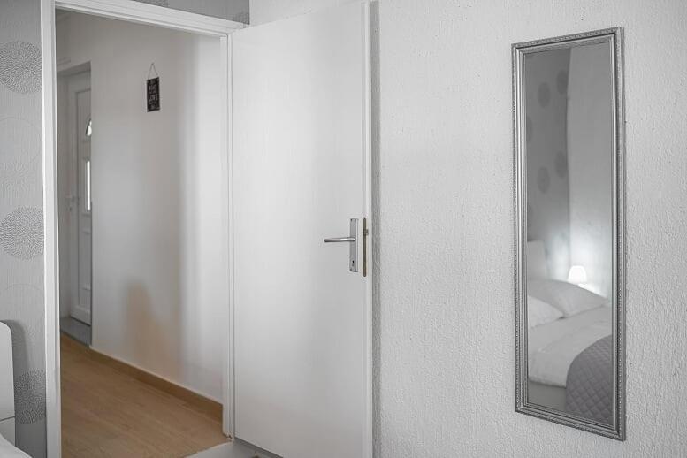 Sunshine Apartment Sovlje ตรีบูนย์ ภายนอก รูปภาพ